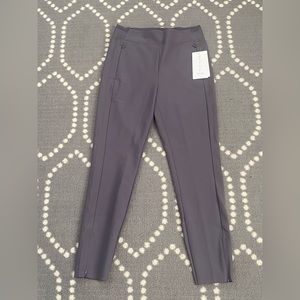 Athleta Stellar Tight , Size M, Regular, Smoke and pet free home, Dusk Violet